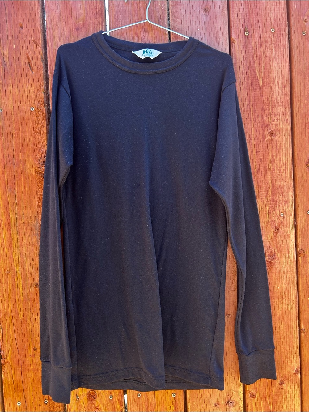 REI vintage Men's Black Crew Tee base layer. Pre owned.
